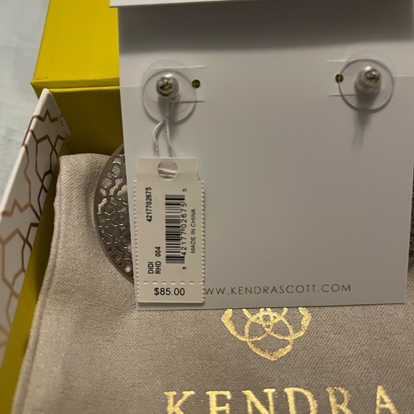 Kendra Scott silver earrings - Picture 4 of 5